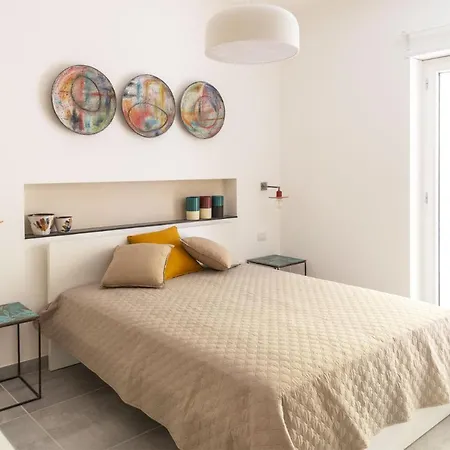 Dame - Amalfi Coast *